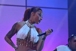 Imagem ilustrativa da imagem Os bastidores do show histórico de Ludmilla em Icaraí, Niterói; vídeo