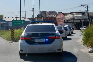 Imagem ilustrativa da imagem Polícia faz operação em São Gonçalo para prender traficante 'importado'
