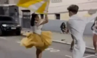 Imagem ilustrativa da imagem Samba, ruas fechadas e clima de Carnaval no Centro de Niterói