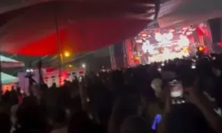 Imagem ilustrativa da imagem Traficantes ostentam armas durante show de Oruam em SG