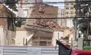 Imagem ilustrativa da imagem Urgente: casa desaba no 'miolo' de Icaraí, na Zona Sul de Niterói