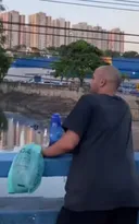 Imagem ilustrativa da imagem 'Valão' em São Gonçalo vira 'ponto turístico' e dá o que falar; vídeo