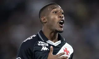 Imagem ilustrativa da imagem Internet não perdoa virada do Vasco sobre o Fluminense: 'Freguês'