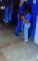 Imagem ilustrativa da imagem Vídeo: adolescente esfaqueia colega dentro da escola