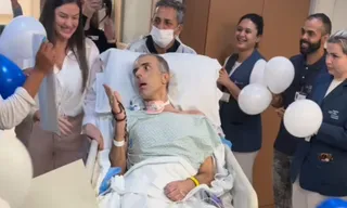 Imagem ilustrativa da imagem Vídeo: piloto de Niterói recebe alta do CTI e emociona equipe médica
