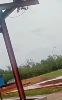 Imagem ilustrativa da imagem Vídeo: tiroteio entre milicianos assusta moradores da Zona Oeste do Rio