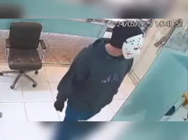 Viatura blindada foi atacada por criminosos