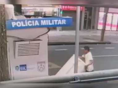 O criminoso estava dirigindo um carro roubado