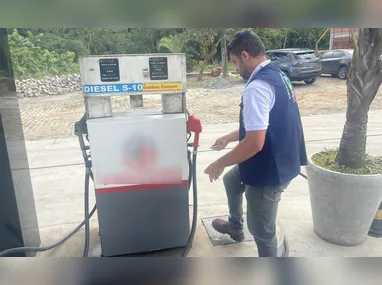 Imagem ilustrativa da imagem Mais 14 postos de gasolina são autuados por adulteração no Rio