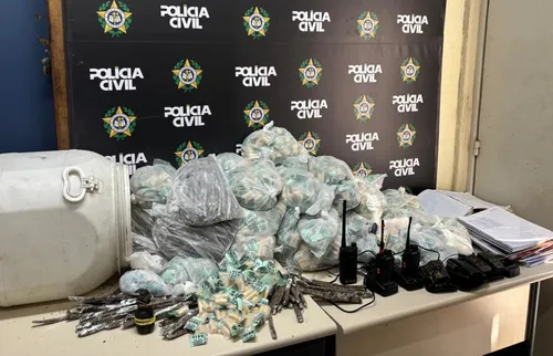 Laboratório do tráfico é fechado na Baixada e polícia prende dois; vídeo