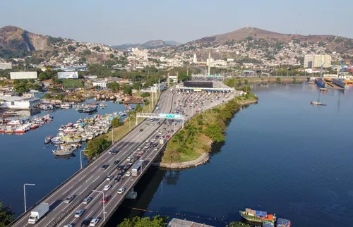 Motorista de app salva casal e bebê nasce na Ponte Rio-Niterói