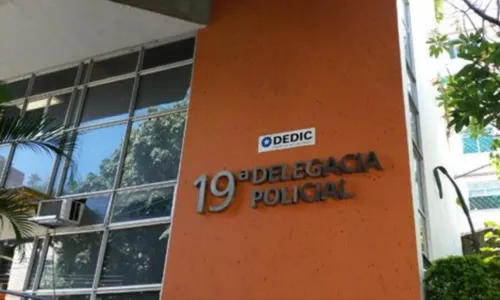 Agentes da 19ª DP (Tijuca) conseguiram encontrar o acusado após investigação