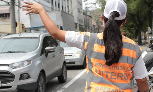 Imagem ilustrativa da imagem Avenida é totalmente interditada em Niterói