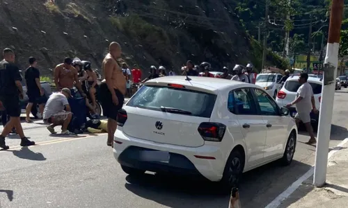O acidente mobilizou moradores da região, que prestaram os primeiros socorros ao ciclista