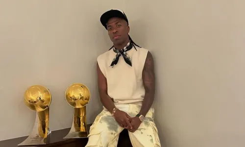 Vinícius Júnior não deu previsão para o retorno ao clube carioca