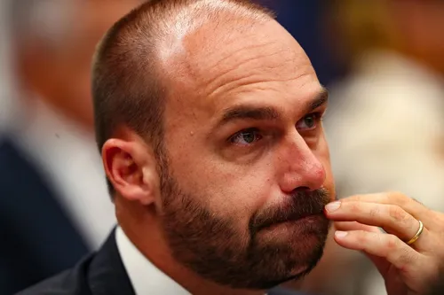 O deputado foi morar nos Estados Unidos pouco antes do julgamento de Jair Bolsonaro