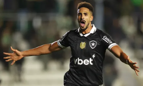 Chris Ramos estreia no Botafogo com dois gols