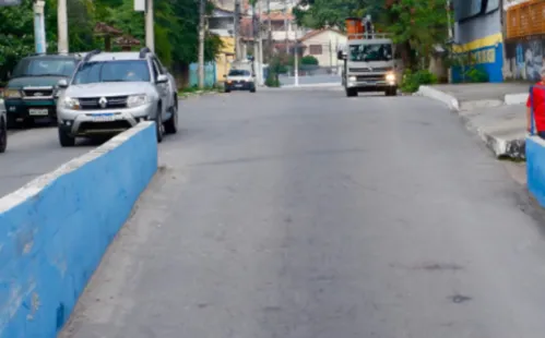 Local do crime: comércio e residências próximos à pista usada para retorno