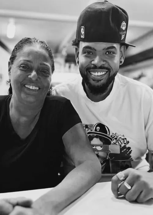 Lucas Morato havia cancelado shows para ficar ao lado da mãe