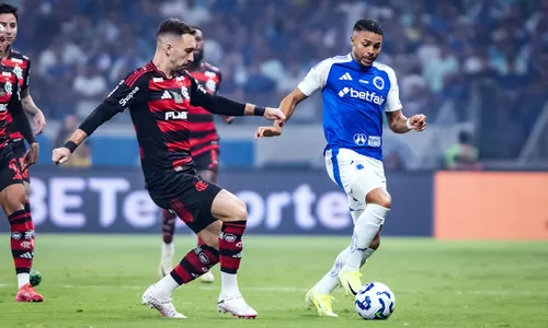 No primeiro turno, o Cruzeiro venceu o Flamengo por 2 a 1