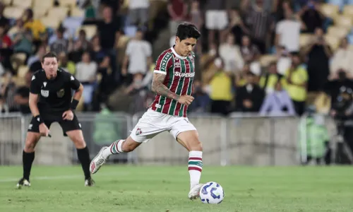 Cano abriu o placar para o Fluminense no primeiro tempo