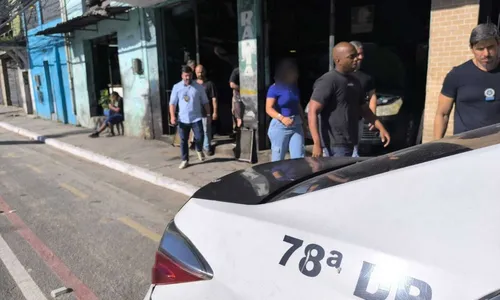 Acusada de integrar quadrilha foi presa em flagrante em uma oficina em Niterói