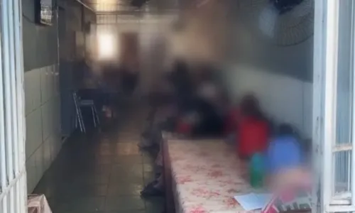 Segundo os agentes não havia profissionais de saúde como médicos enfermeiros nutricionistas ou responsável técnico