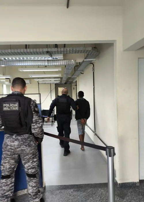 Homem seguiu preso e à disposição da Justiça