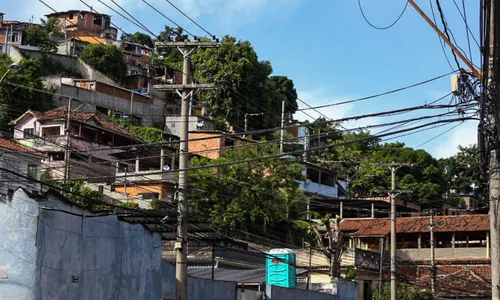 Comunidade da Brasília, na Engenhoca, foi uma das que recebeu ação para retirada de barricadas