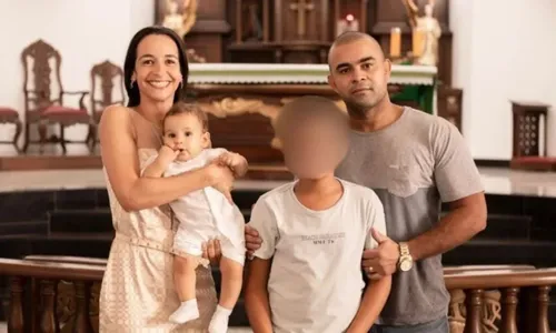 Pais e o irmão mais novo foram mortos com tiros à queima-roupa