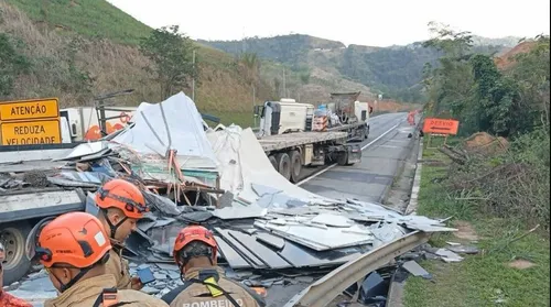 Durante a perseguição, no trecho de descida da Serra das Araras, o condutor invadiu a pista de subida (sentido São Paulo)