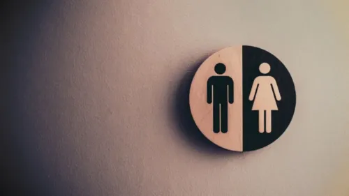 Autor da lei fala em 'resguardar a integridade de mulheres'; defensores dos direitos humanos apontam inconstitucionalidade