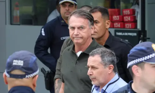 Ex-presidente foi autorizado a sair de casa para um procedimento dermatológico