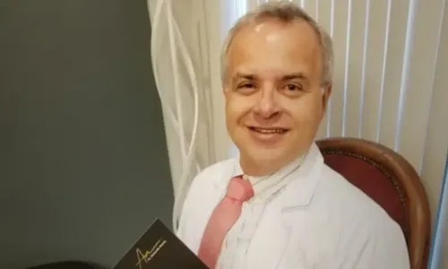 Medicamentos vencidos foram encontrados na clínica de Armando Marins