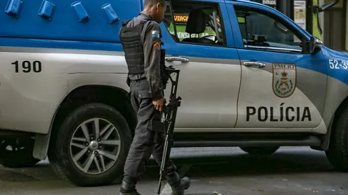 Equipes do 12º BPM (Niterói) reforçaram o policiamento na localidade