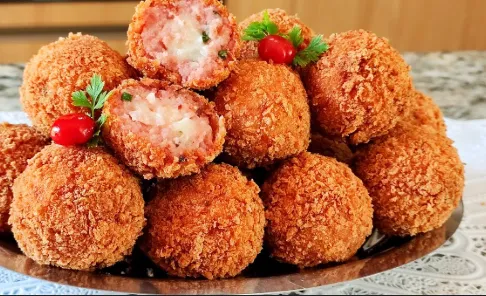 Bolinho de presunto com queijo