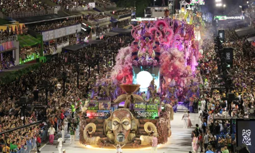 No Rio, o acordo vale de 2026 a 2028 e garante a transmissão exclusiva dos desfiles do Grupo Especial
