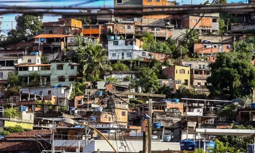 Agentes do 12º BPM (Niterói) realizaram uma operação na comunidade Nova Brasília