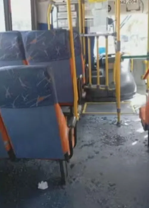 Homem estava em ônibus quando foi atingido por tiro e morreu
