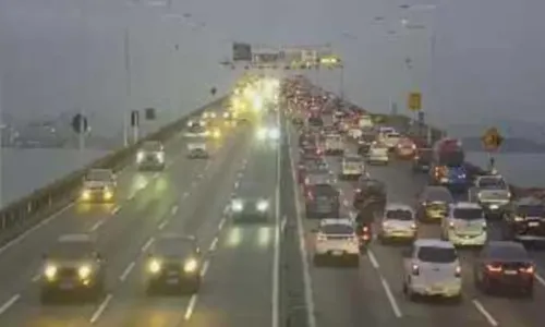 O tempo de travessia no sentido Niterói chegou a 40 minutos
