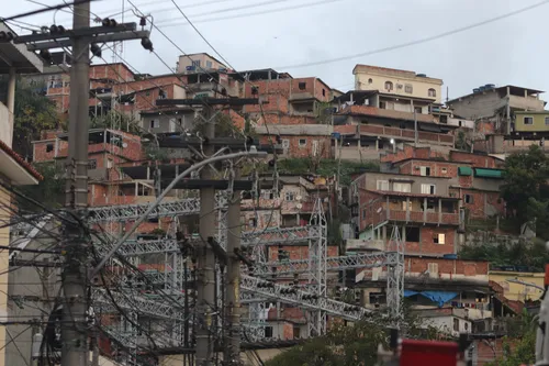 A operação foi realizada no Morro do Cavalão, em Icaraí, Zona Sul de Niterói
