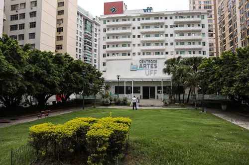 O programa aceita alunos da Universidade Federal Fluminense (UFF) e de instituições privadas