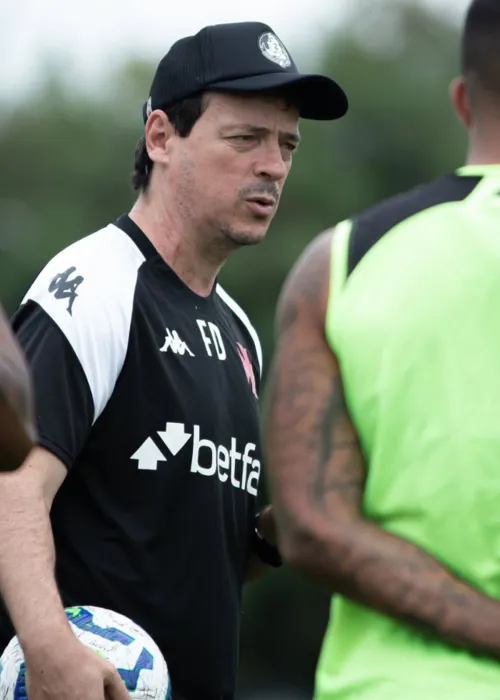 Fernando Diniz disse que está satisfeito com a equipe