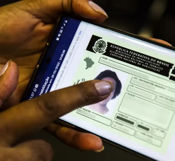 Contran libera CNH sem autoescola; saiba o que muda