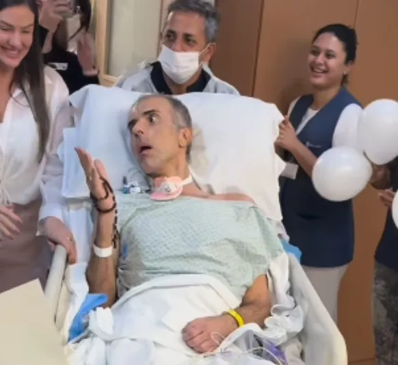 Vídeo: piloto de Niterói recebe alta do CTI e emociona equipe médica
