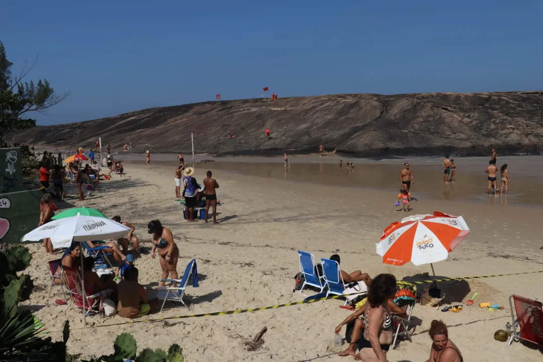 Praia foi interditada devido ao perigo do risco de morte 