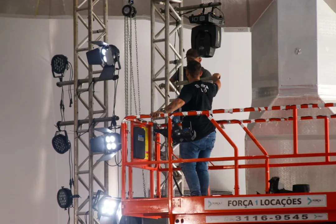 Entramos! ENFOCO mostra como ficou tenda evangélica de Niterói