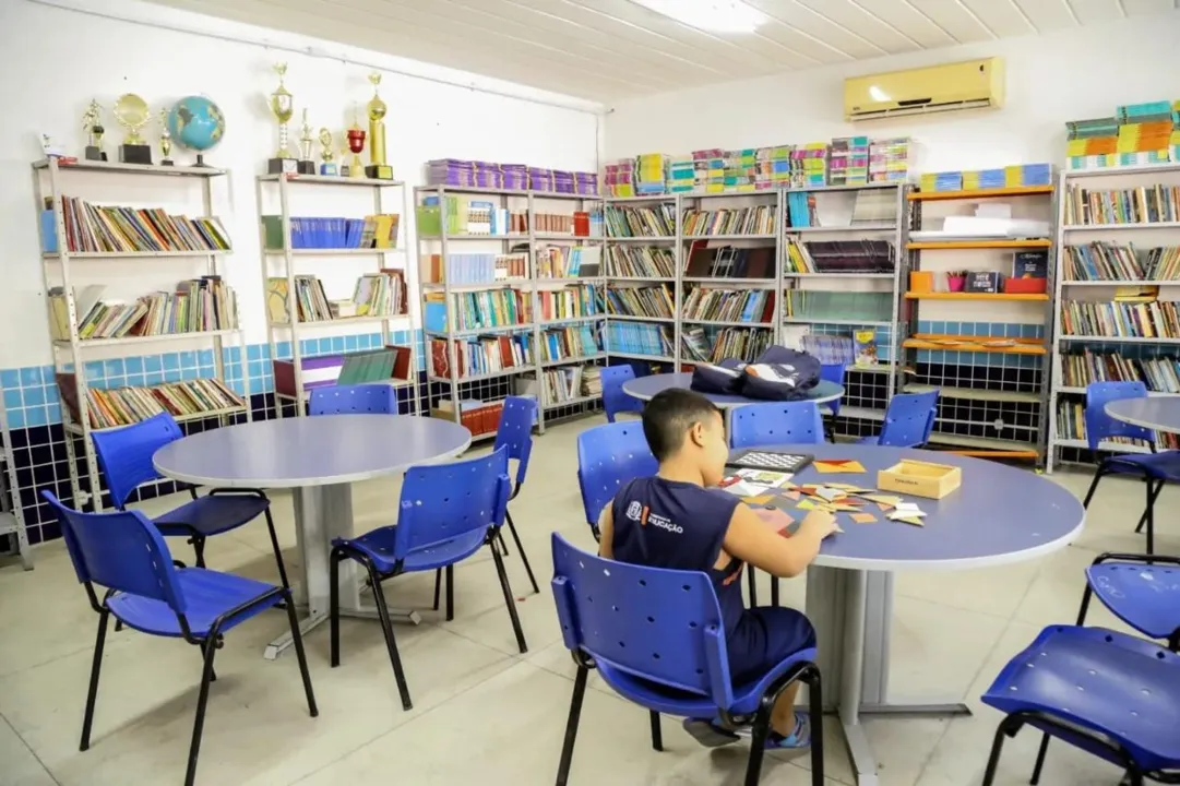 Escola municipal é revitalizada e entregue à população em Itaboraí