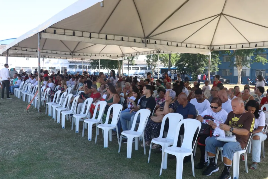 O evento contou com diversos de fiéis que foram depositar sua fé e devoção