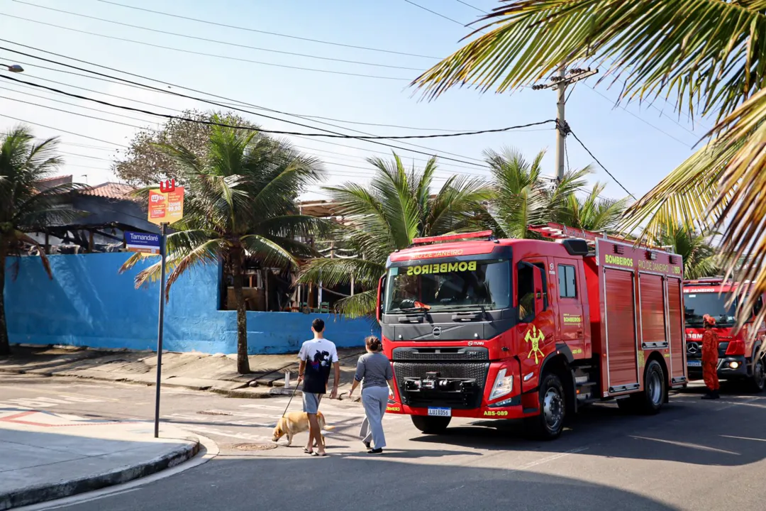 Vizinha narra início de incêndio em restaurante: 'Susto gigante'